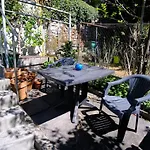 Chez Muna & Lucien Отель типа 