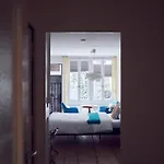 Chez Muna & Lucien Тун