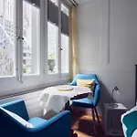 Chez Muna & Lucien Тун