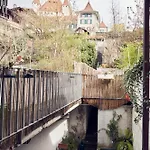 Chez Muna & Lucien Тун